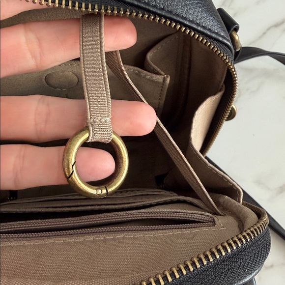 Minooy Black Leather Organizer Crossbody Bag Built-In Wallet Brass Hardware - Picture 8 of 14